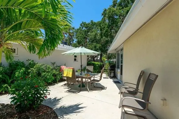 Daire (Moonmist Circle-Steps to Heated Pool)
