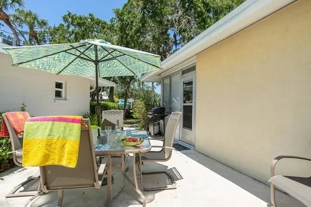 Daire (Moonmist Circle-Steps to Heated Pool)