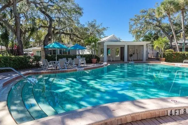 Daire (Moonmist Circle-Steps to Heated Pool)