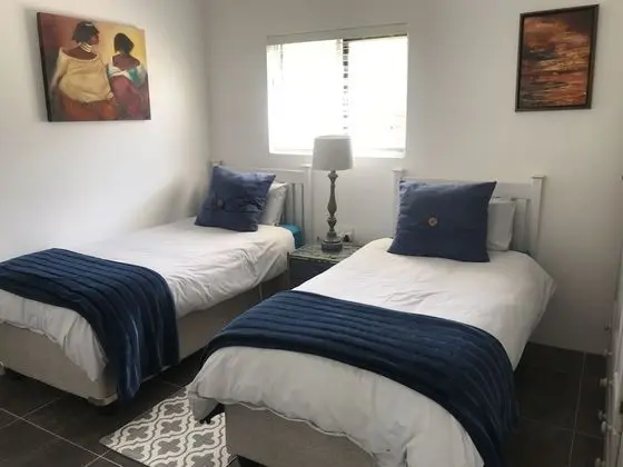 Family Apart Daire, 2 Yatak Odası, Göl Manzaralı (The Garden Flat)