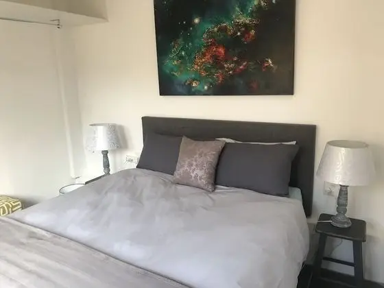 Family Apart Daire, 2 Yatak Odası, Göl Manzaralı (The Garden Flat)