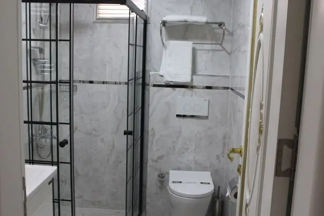 Standard Tek Büyük Yataklı Oda