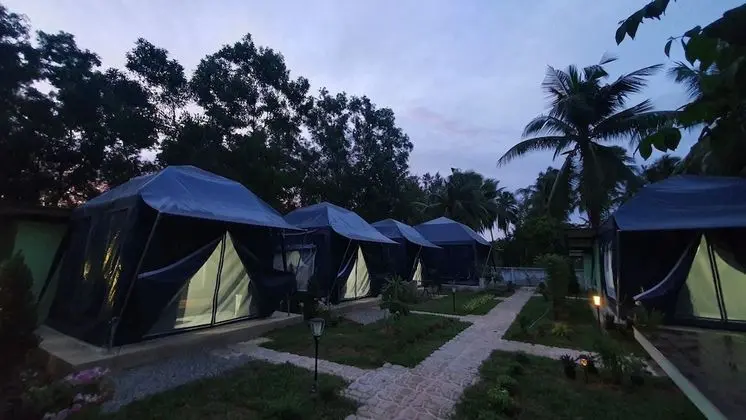 Double Tented Room