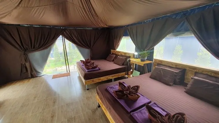 Quadruple Tented Room