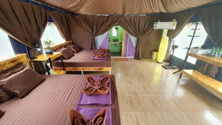 Quadruple Tented Room