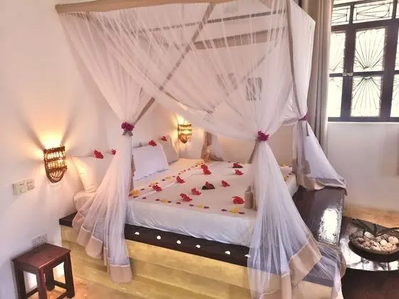 Superior Bungalov, Birden Çok Yatak, Havuz Manzaralı