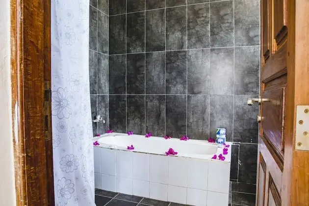 Deluxe Üç Kişilik Oda, Birden Çok Yatak, Teras, Okyanus Manzaralı