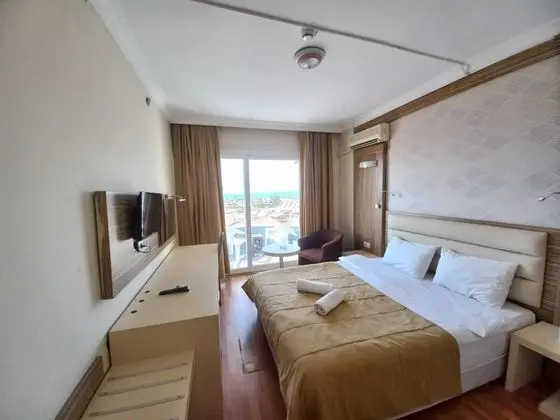 Standart Oda, Deniz Manzaralı, Balkonlu
