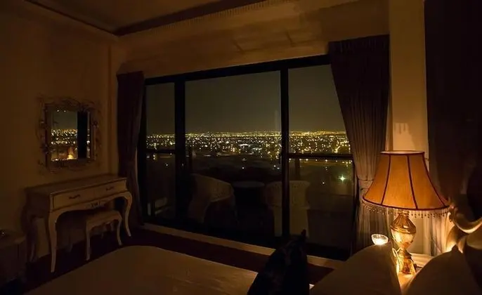 Tek Büyük Yataklı Oda (Romantic Champs)