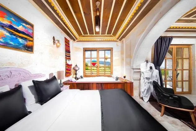 King Suite - Jakuzili,    , Balkonlu