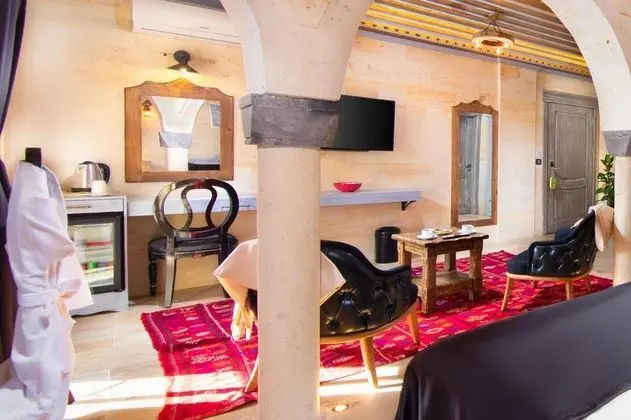 King Suite - Jakuzili,    , Balkonlu