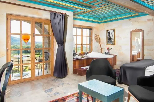 King Suite - Jakuzili,    , Balkonlu