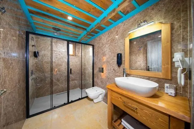 King Suite - Jakuzili,    , Balkonlu