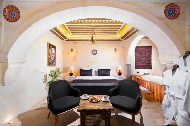 Luxury Suite, Simge Yapı Manzaralı, Jakuzili ve Balkonlu