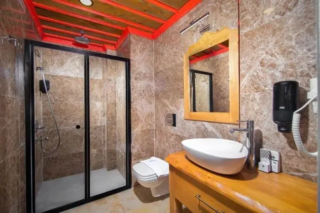 Luxury Suite, Simge Yapı Manzaralı, Jakuzili ve Balkonlu