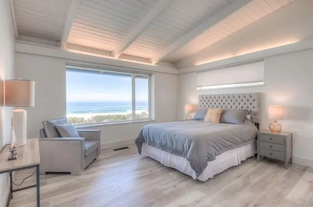 Ev, Birden Çok Yatak (Moonstruck Beach House)