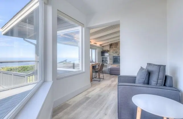 Ev, Birden Çok Yatak (Moonstruck Beach House)