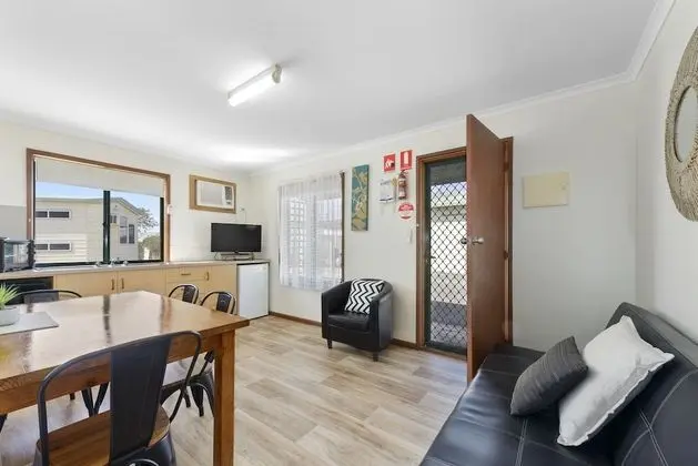 Standard Kır Evi, 2 Yatak Odası, Küçük Mutfak, Bahçeli