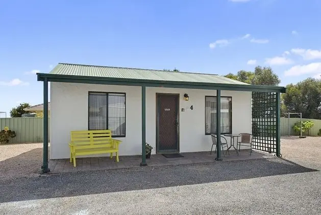 Standard Kır Evi, 2 Yatak Odası, Küçük Mutfak, Bahçeli