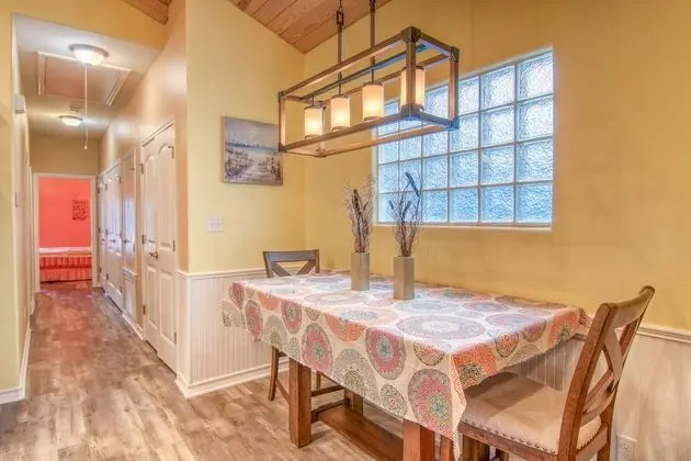 Ev, Birden Çok Yatak, Veranda, Plaj Manzaralı (Moore Fun House)