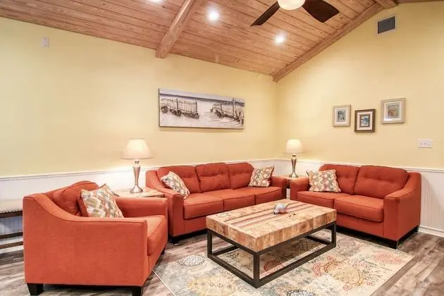 Ev, Birden Çok Yatak, Veranda, Plaj Manzaralı (Moore Fun House)