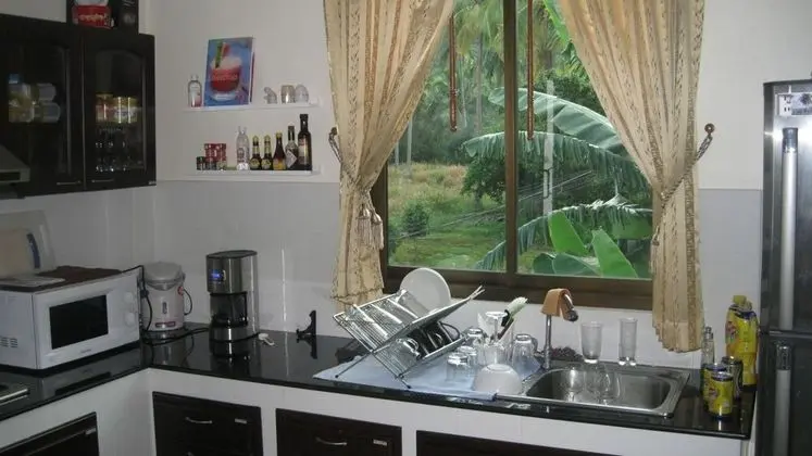 Family 3-Bedroom Villa with Sea View