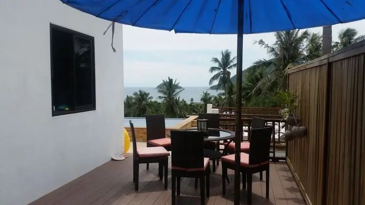 Family 3-Bedroom Villa with Sea View