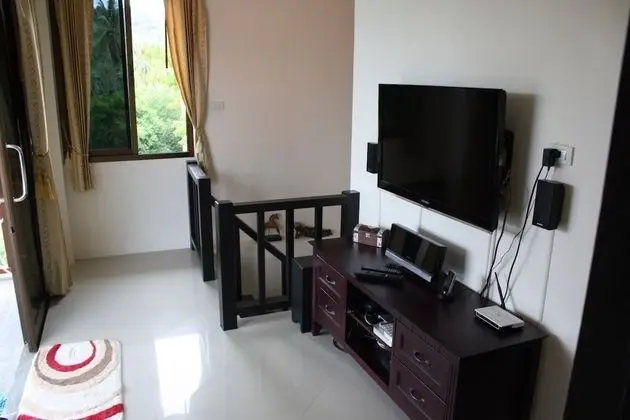 Family 3-Bedroom Villa with Sea View
