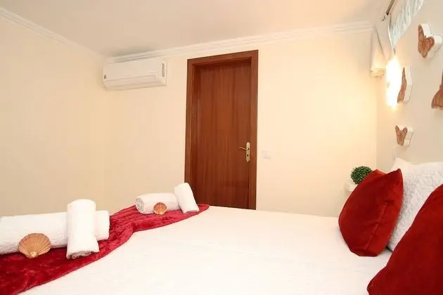 Villa, 6 Yatak Odası, Kişiye Özel Havuzlu, Deniz Manzaralı