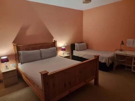 Üç Kişilik Oda, Banyolu/Duşlu