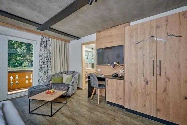 Comfort Tek Büyük Yataklı Oda