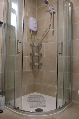 Tek Büyük Yataklı Oda, Sigara İçilmez