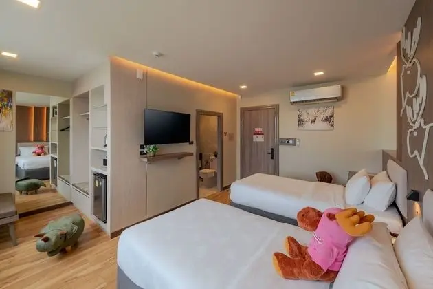 Deluxe Twin Room with Bathtub