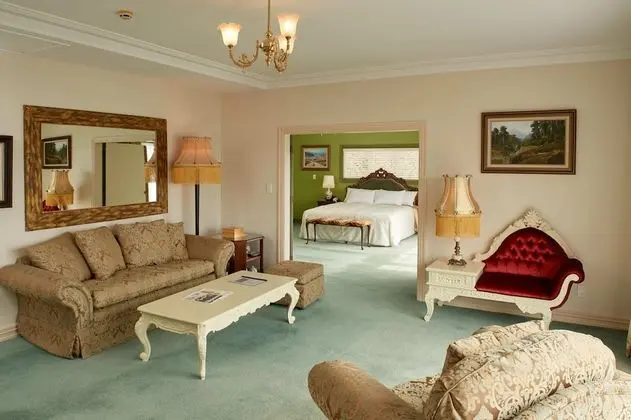 Deluxe Süit (Raffles Suite)