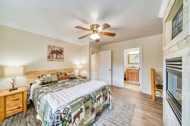 Lodge Unit #12 - 2 Bedroom, 2 bath, Full Kitchen