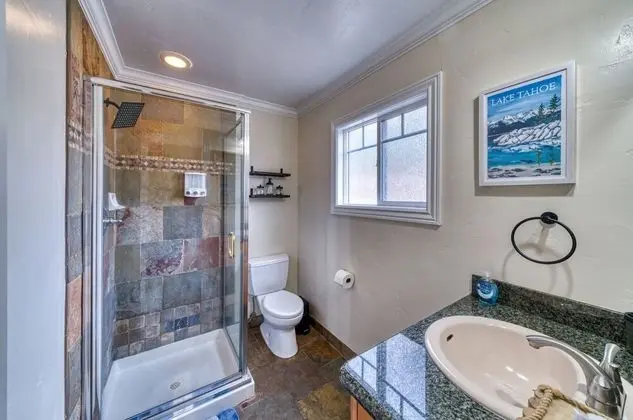 Lodge Unit #4-Studio, Kitchenette