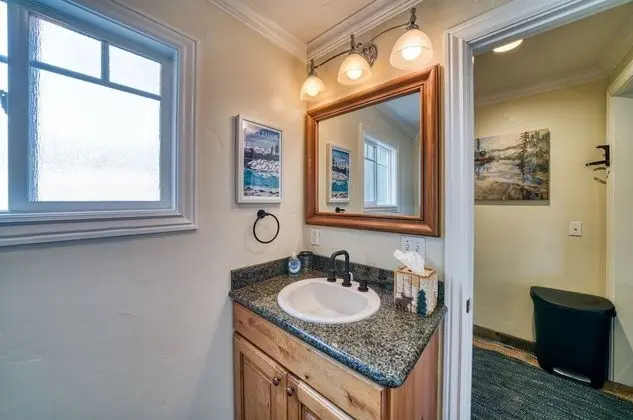 Lodge Unit #4-Studio, Kitchenette