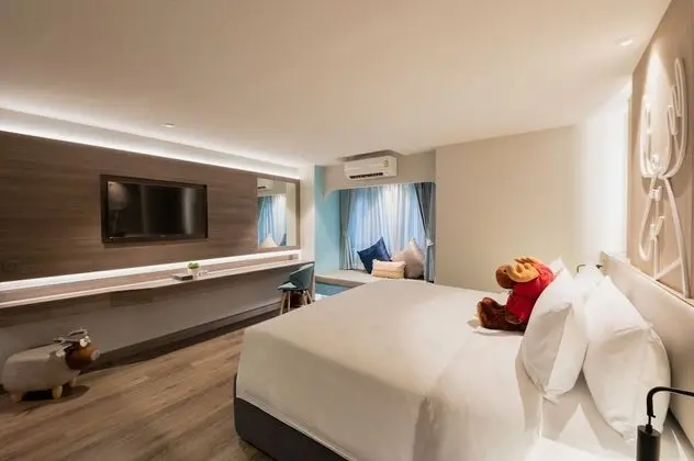Superior King Bed