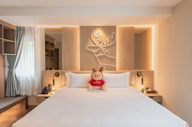 Superior King Bed