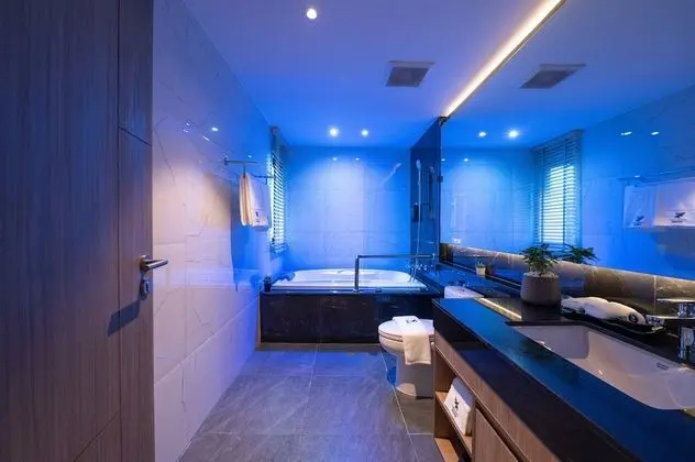 Superior King Bed