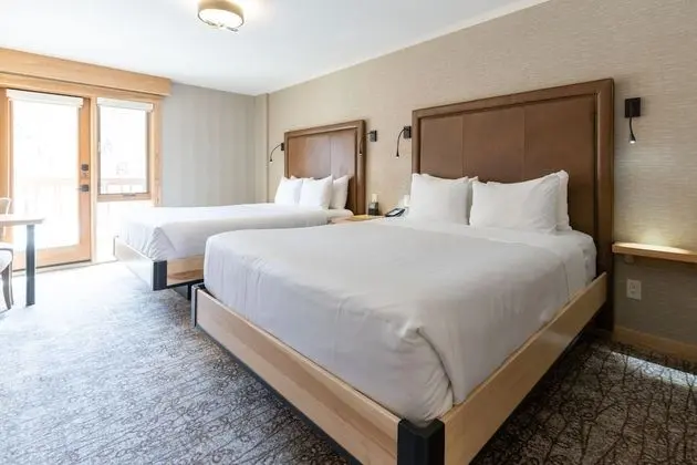Superior Hotel Room 2 Queen