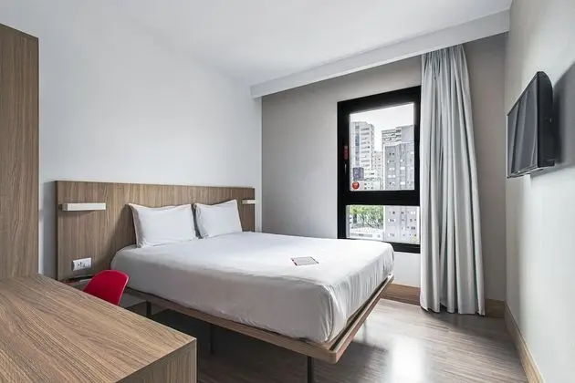 Quarto casal standard, 1 cama de casal