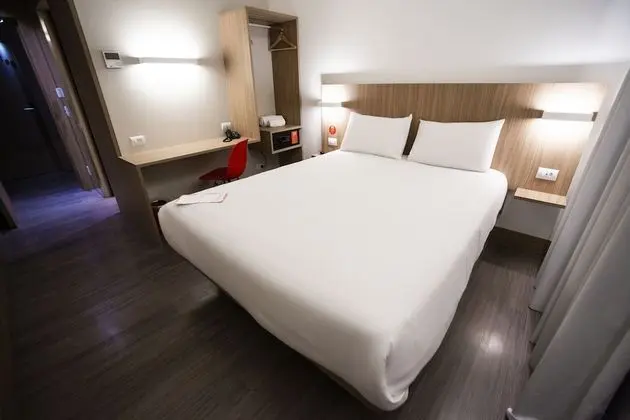Quarto casal standard, 1 cama de casal
