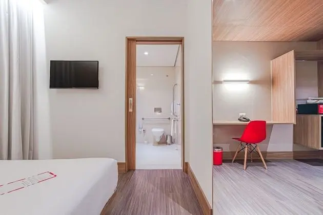 Quarto casal standard, Acessível