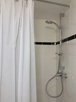 Basic İki Ayrı Yataklı Oda