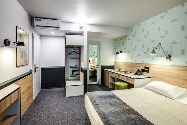 Comfort Tek Büyük veya İki Ayrı Yataklı Oda