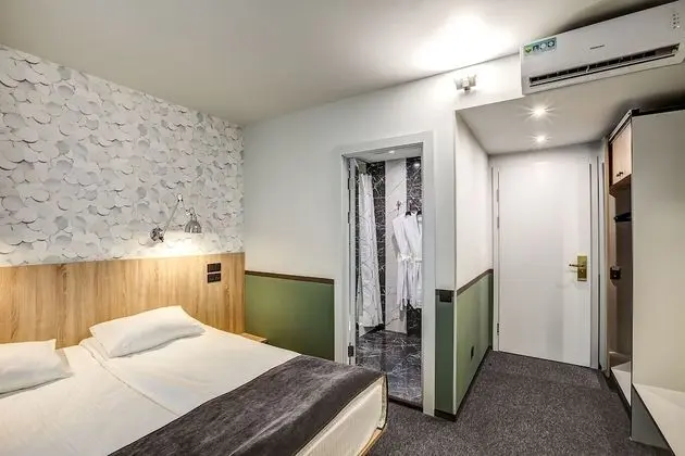 Comfort Tek Büyük veya İki Ayrı Yataklı Oda