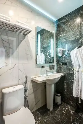 Comfort Tek Büyük veya İki Ayrı Yataklı Oda