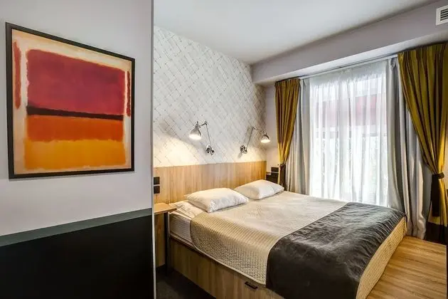 Standard Tek Büyük Yataklı Oda