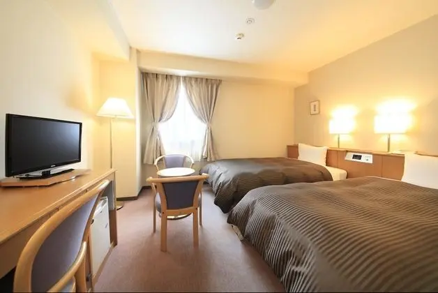 İki Ayrı Yataklı Oda, Sigara İçilmez